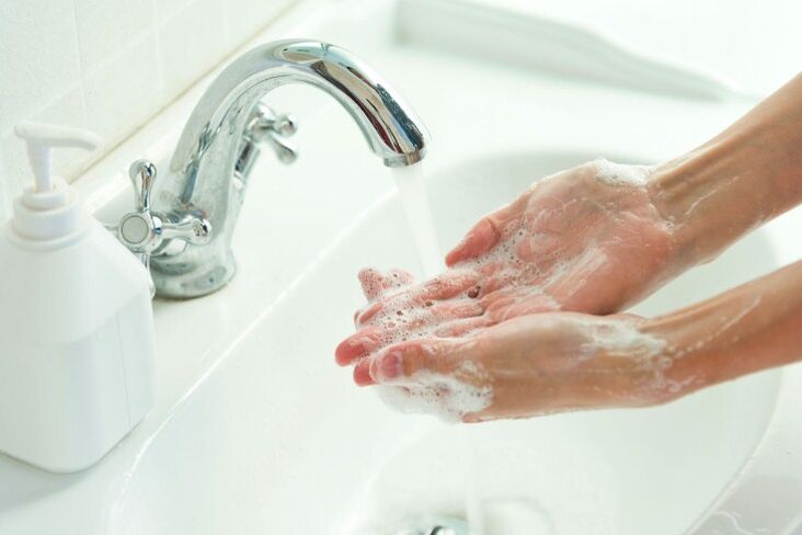 wash hands with soap to prevent worms