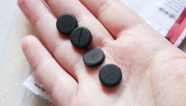 Activated charcoal for use during hazelnut tincture therapy